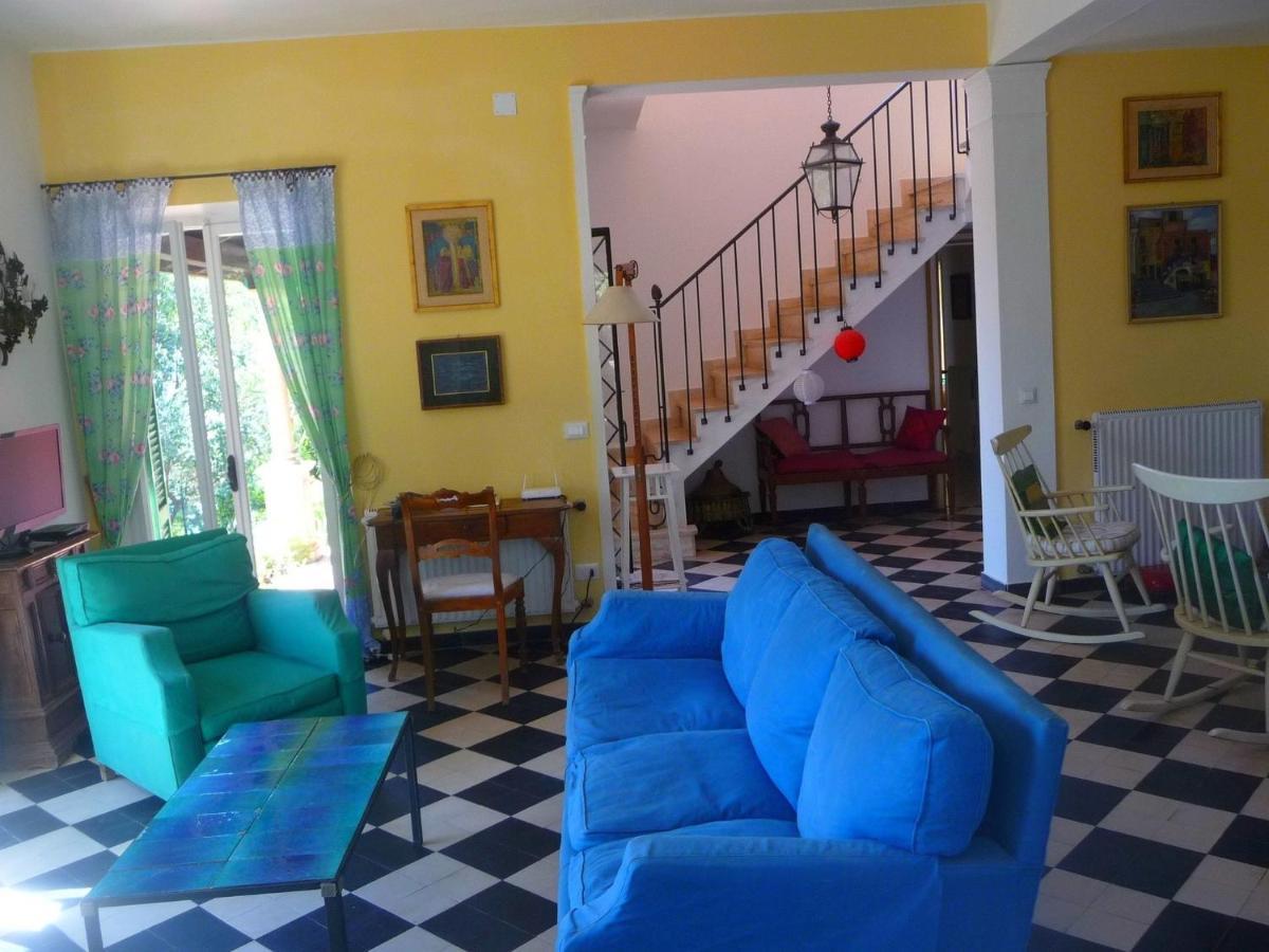 Belvilla By Oyo Villa Shakti Lerici Esterno foto