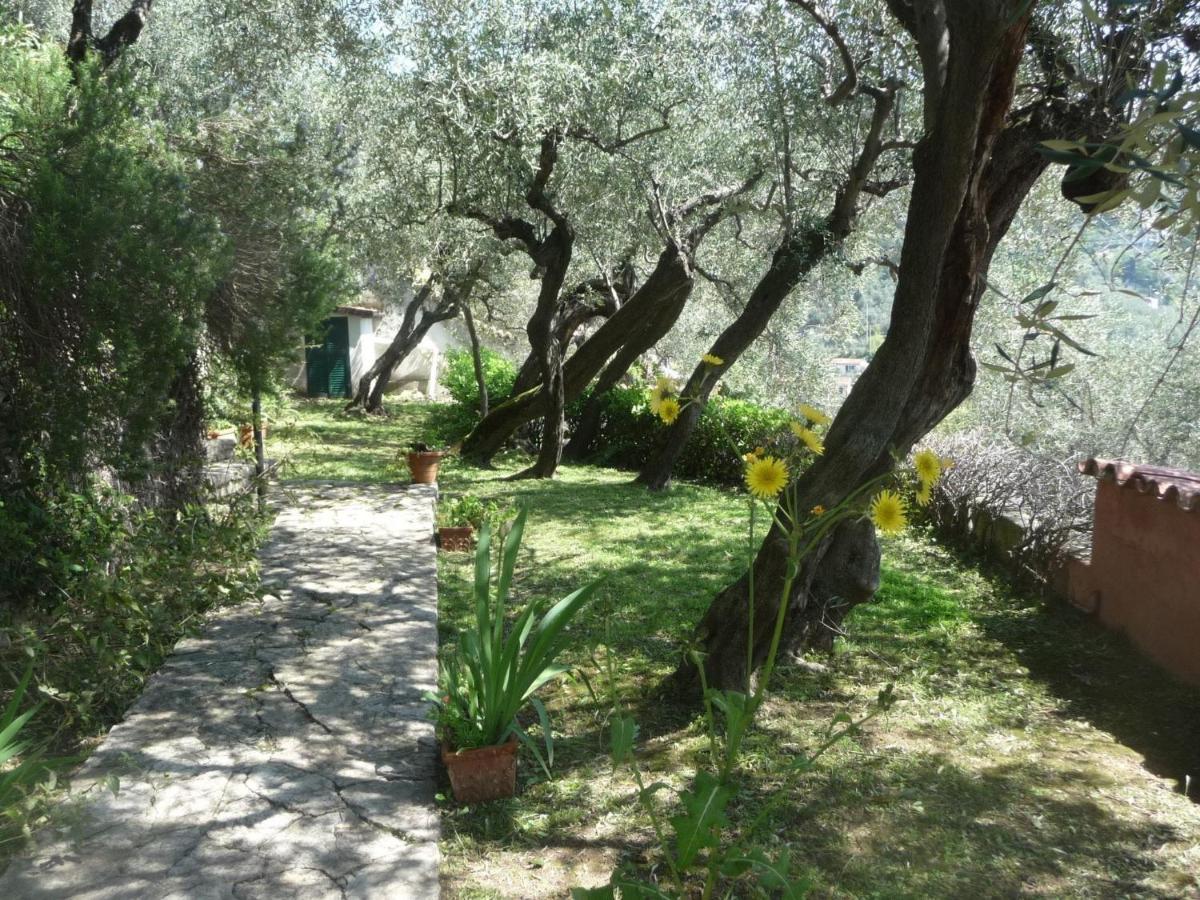 Belvilla By Oyo Villa Shakti Lerici Esterno foto